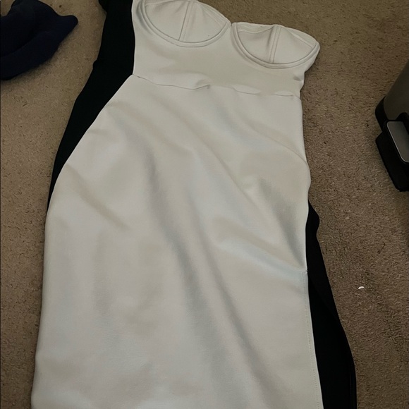 Dresses & Skirts - Size L Strapless Black and White never been worn before.